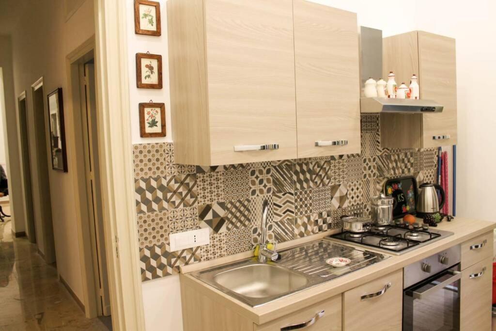 פלרמו A Casa Di Enza B&B מראה חיצוני תמונה